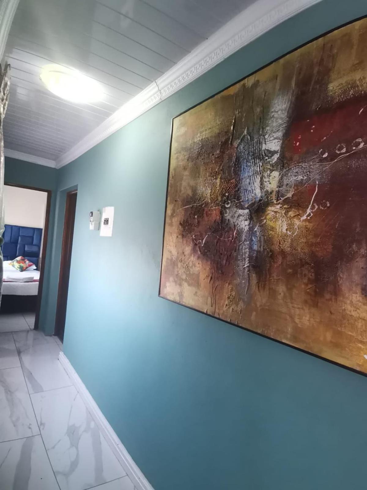 Apartment Ronvu @ Bertram East London